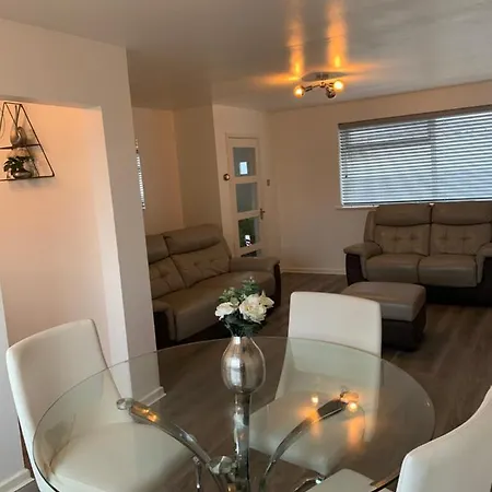 Adsa Daire Leeds (West Yorkshire)